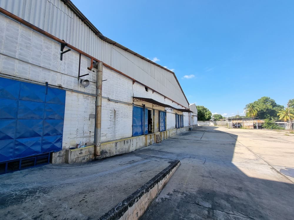Galpón Industrial en Alquiler en Maracay de 8.905 m²