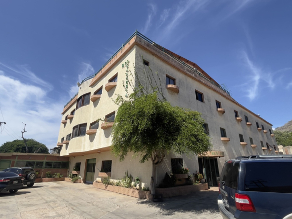 Apartamento de 72 m² en alquiler fijo Av. Terranova Porlamar www.rapidocasa.com